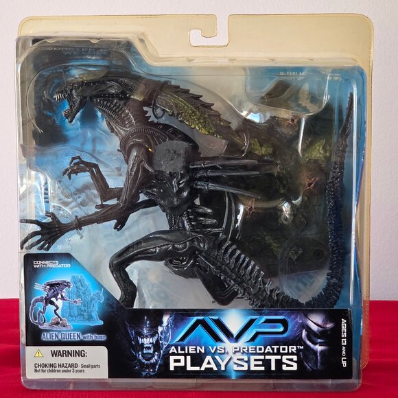 2005 ALIEN VS PREDATOR ACTION FIGURES, COMPLETE SET, MINT IN THE BOX!!! - Picture 7 of 10